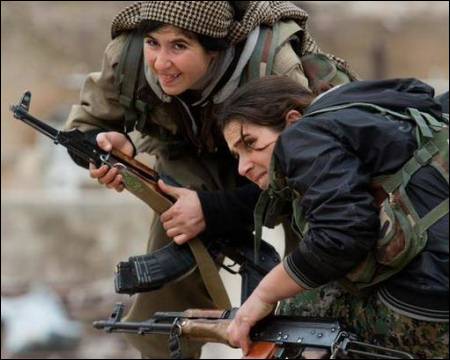 Kurdish female YPJ fighters
