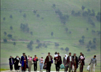 Iraqi Kurds flee Kurdistan