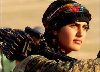 Kurdish YPJ female fighter Asia Ramazan Antar known as 'Angelina Jolie'