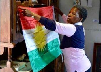 Graça Machel, Nelson Mandela's wife with Kurdistan flag