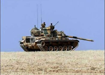 Turkish tank on the Syrian border