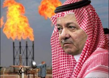 Massoud Barzani wearing Saudi-style Arab keffiyeh