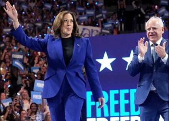U.S. Democratic presidential nominee Vice President Kamala Harris arrives with running mate Minnesota Gov. Tim Walz at the Fiserv Forum during a campaign rally in Milwaukee, August 20, 2024. Photo: AP