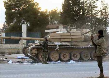 Syrian Islamic militants, led by Hayat Tahrir al-Sham, take control of areas outside Aleppo, Syria, Friday, November 29, 2024. Photo: AP