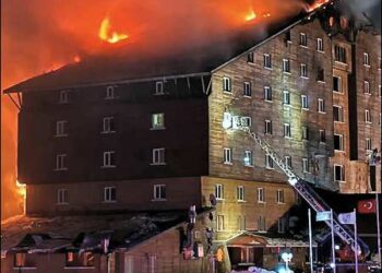 Firefighters work to extinguish a fire at a hotel in the ski resort of Kartalkaya in Bolu, Turkey, January 21, 2025. Ihlas News Agency (IHA)/via Reuters