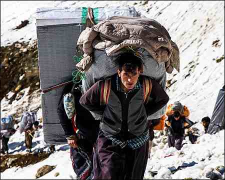 Iran kills 25 kolbars