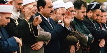 Muslim Kurds prayer for rain in Erbil
