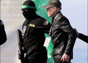 Hamas Islamist militants American-Israeli hostage Keith Siegel, Gaza, February 1, 2025. Photo: Reuters