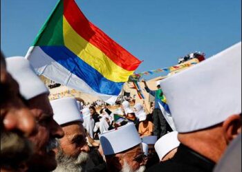 Around 100 Syrian Druze religious elders visit the Nabi Shuayb Shrine, a holy site for the Druze community in northern Israel, on March 14, 2025. This marks the first Druze delegation from Syria to visit since the 1973 war, March 14, 2025. Photo: Reuters