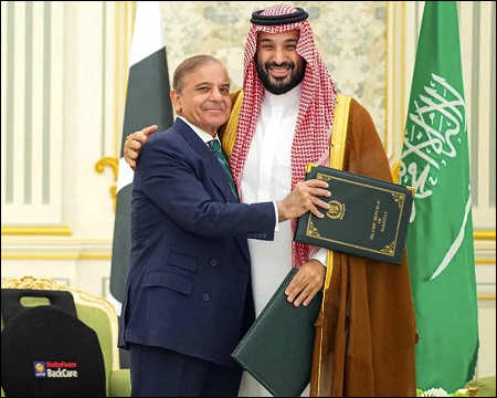 Saudi Arabia, Pakistan sign defense pact after Israel strikes Qatar
