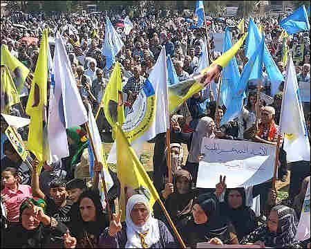 Thousands of Kurds rally in Syrian Kurdistan for decentralization