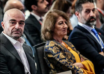 Shanaz Ibrahim Ahmed, senior member of the PUK and Iraq’s First Lady (center), with her nephews Bafel Talabani, PUK Party President (left), and Qubad Talabani, member of the PUK Political Bureau and acting Deputy Prime Minister of the Kurdistan Regional Government, in Sulaimani, Iraqi Kurdistan, August 2025. Photo: Channel8.com