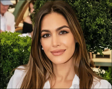 Kurdish fashion designer Lara Dizeyee named among 2025s most inspiring personalities