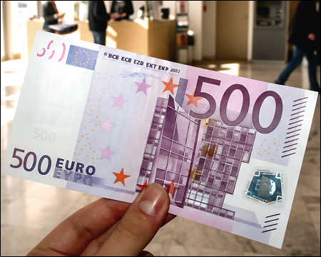 The Dangers of Banning Cash: A Threat to Financial Freedom