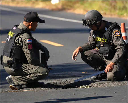 Cambodia says Thai bombing strikes deeper, Thailand cuts fuel line