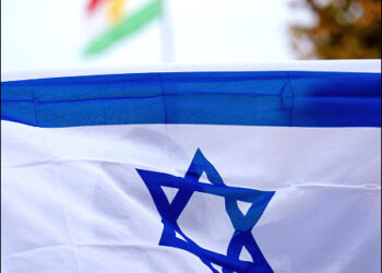 Israeli and Kurdish flags in Erbil, Iraqi Kurdistan, 2021. Photo: Creative Commons/Levi Meir Clancy/unsplash