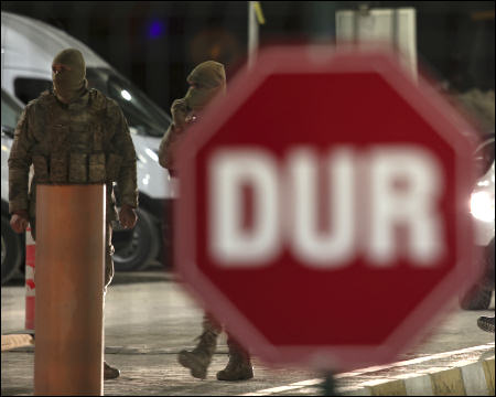 Turkey blocks aid convoy to Syrias Kurdish Kobane