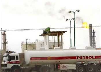 An oil truck at Rumaila oilfield, Basra, Iraq, April 6, 2016.