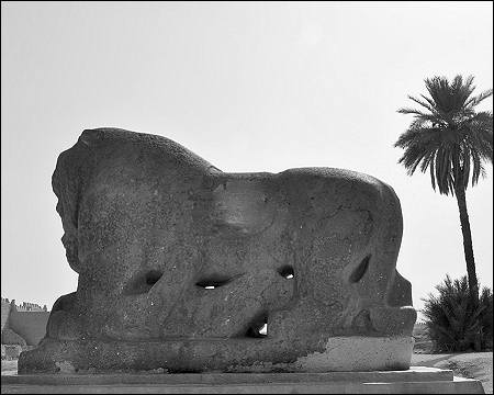 Sheri Laizer’s visit to the lion of Babylon,Babel, Iraq
