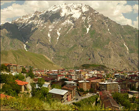 A Western Gentleman Travels Through North Kurdistan
